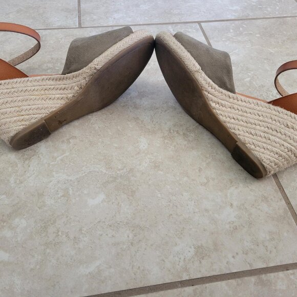 Old Navy platform sandals - Picture 4 of 7